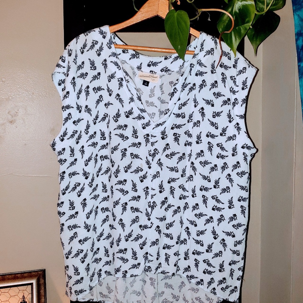 Light blue hi low cap sleeve blouse